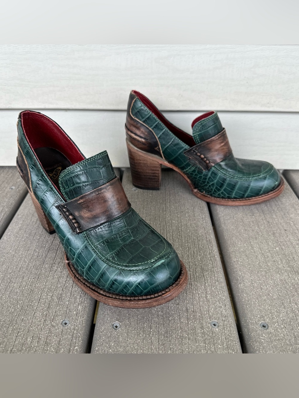 Freebird Bellevue Womens Size 7 Green Croc Print Leather Heeled Loafers Shoes